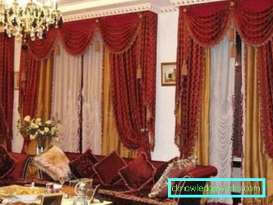 Perdele Burgundia în interiorul camerei de zi - 50 de idei de fotografie