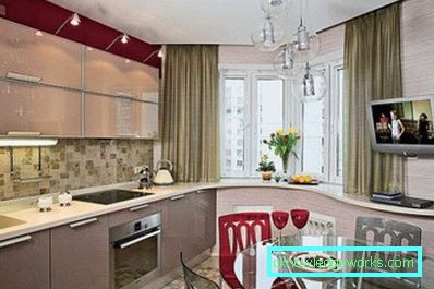 Design de bucătărie cu fereastră în casele seriei p44t - fotografii de interior