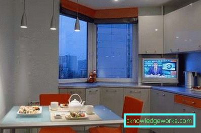 Design de bucătărie cu fereastră în casele seriei p44t - fotografii de interior