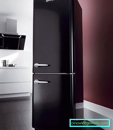 Frigidere negre