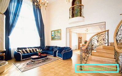 Living interior cu o scară la etajul al doilea (50 fotografii)