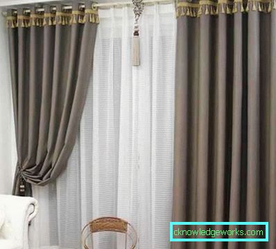 Perdele interioare pe grommet în camera dormitorului Perdele interioare pe grommet în camera dormitorului