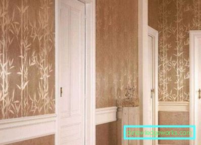 Interiorul holului într-o casă privată