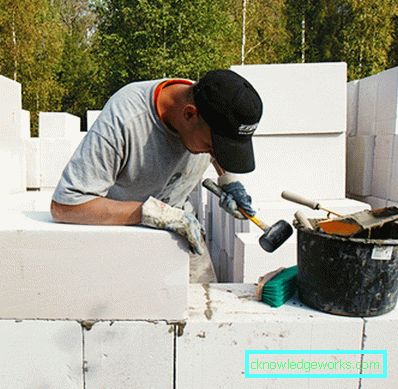 Adeziv pentru blocuri de beton gazos: tipuri și caracteristici Adeziv pentru blocuri de beton gazos: tipuri și caracteristici