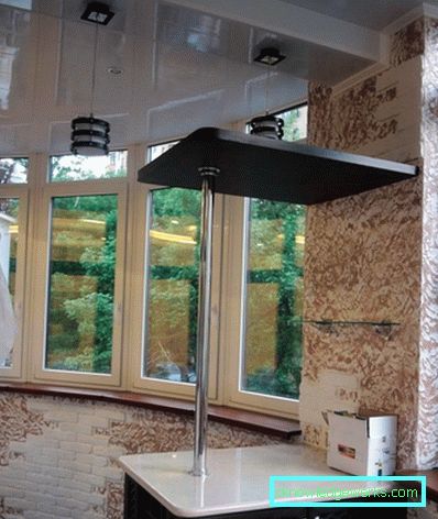 Bucătărie pe balcon Bucătărie pe balcon