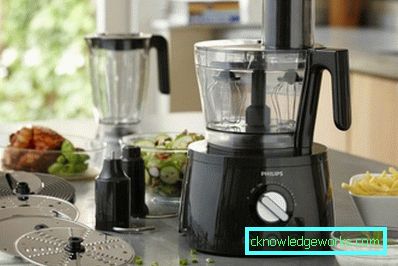 Mixer Blender: două în una Mixer Blender: două în una