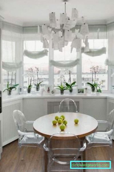 Combinând o bucătărie cu un balcon - design de fotografie