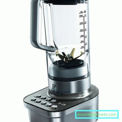 Blender staționar cu un castron de diverse materiale Blender staționar cu un castron de diverse materiale