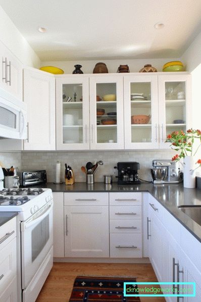 Mobila IKEA pentru bucatarie: mese si scaune Mobila IKEA pentru bucatarie: mese si scaune