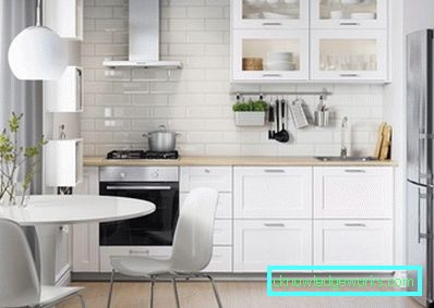 Mobila IKEA pentru bucatarie: mese si scaune Mobila IKEA pentru bucatarie: mese si scaune