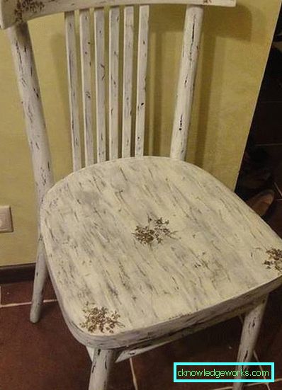Scaune în diferite stiluri Scaune în diferite stiluri