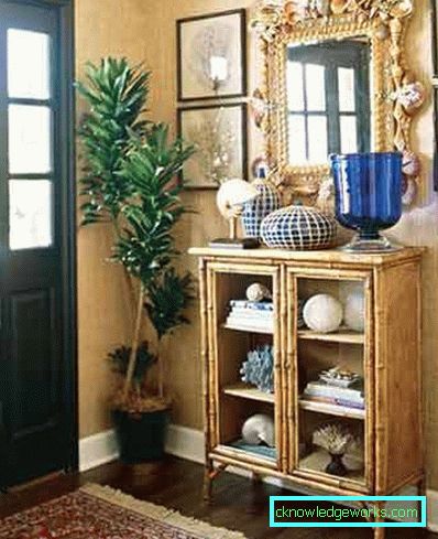 Oglindă în hol de Feng Shui